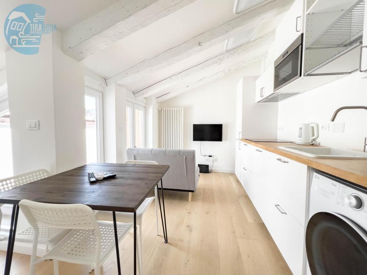 Corridoni 4C Tirabora Short Rent Appartement Triëst Buitenkant foto
