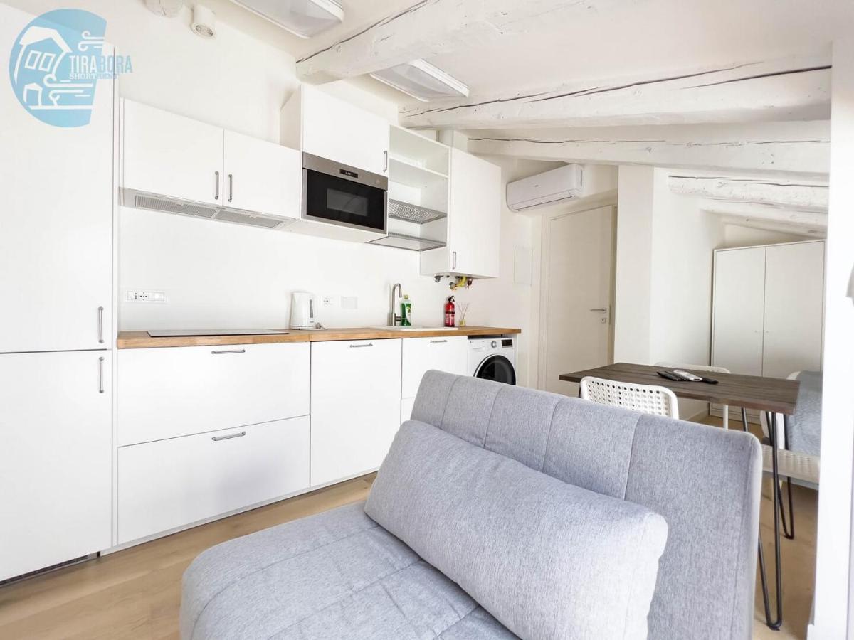 Corridoni 4C Tirabora Short Rent Appartement Triëst Buitenkant foto